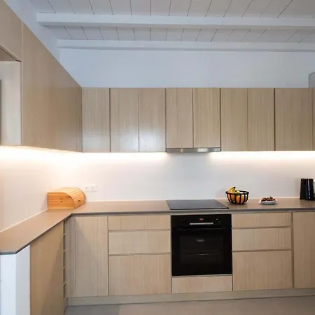 Serendipity With 3 Bedrooms Walking Distance To The Beach!