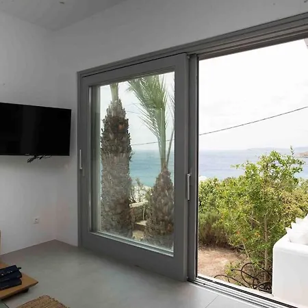 Serendipity With 3 Bedrooms Walking Distance To The Beach!