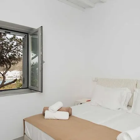 Serendipity With 3 Bedrooms Walking Distance To The Beach! Villa