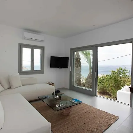 Serendipity With 3 Bedrooms Walking Distance To The Beach! *