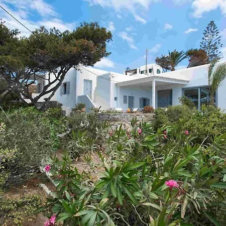 Serendipity With 3 Bedrooms Walking Distance To The Beach! * Platys Gialos (Mykonos)