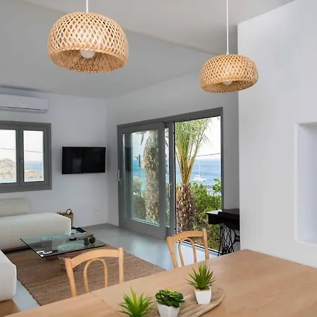 Serendipity With 3 Bedrooms Walking Distance To The Beach! 빌라