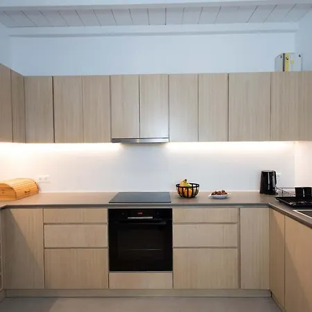 Serendipity With 3 Bedrooms Walking Distance To The Beach! Villa