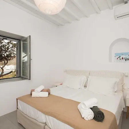 Serendipity With 3 Bedrooms Walking Distance To The Beach! Villa