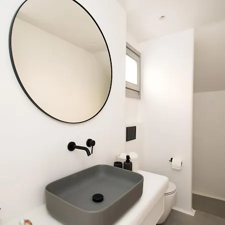 Serendipity With 3 Bedrooms Walking Distance To The Beach!