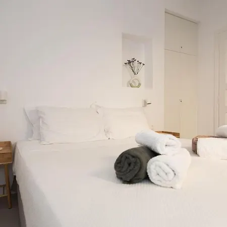 Serendipity With 3 Bedrooms Walking Distance To The Beach!