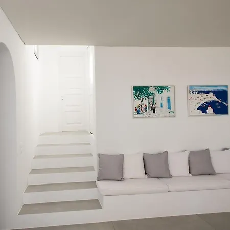 Villa Serendipity With 3 Bedrooms Walking Distance To The Beach!