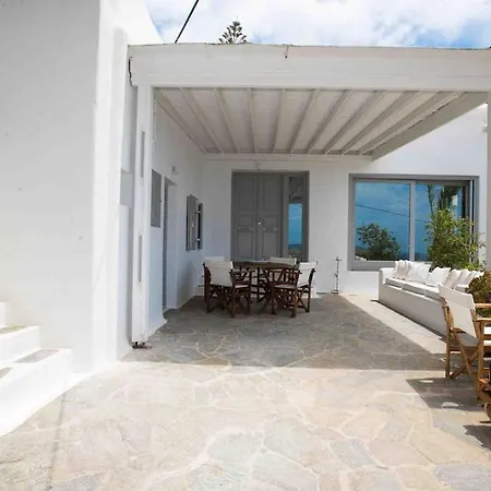 Serendipity With 3 Bedrooms Walking Distance To The Beach! 빌라