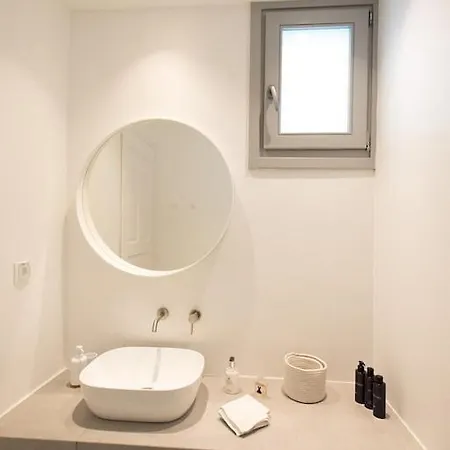 Serendipity With 3 Bedrooms Walking Distance To The Beach! Vila Platys Gialos (Mykonos)