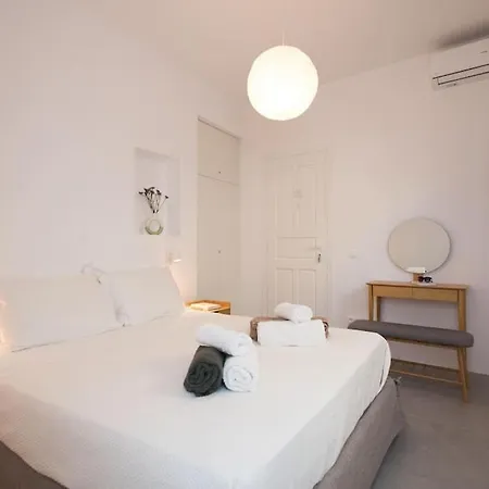 Serendipity With 3 Bedrooms Walking Distance To The Beach!